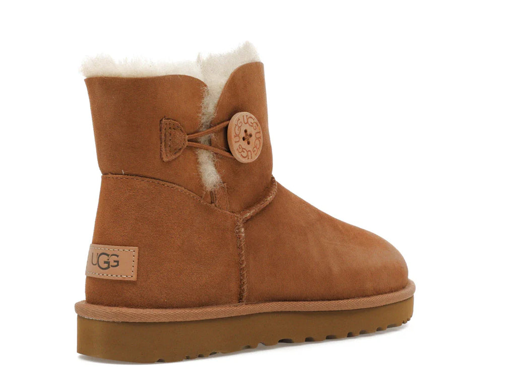 UGG Mini Bailey Button II Kastanie (Damen)