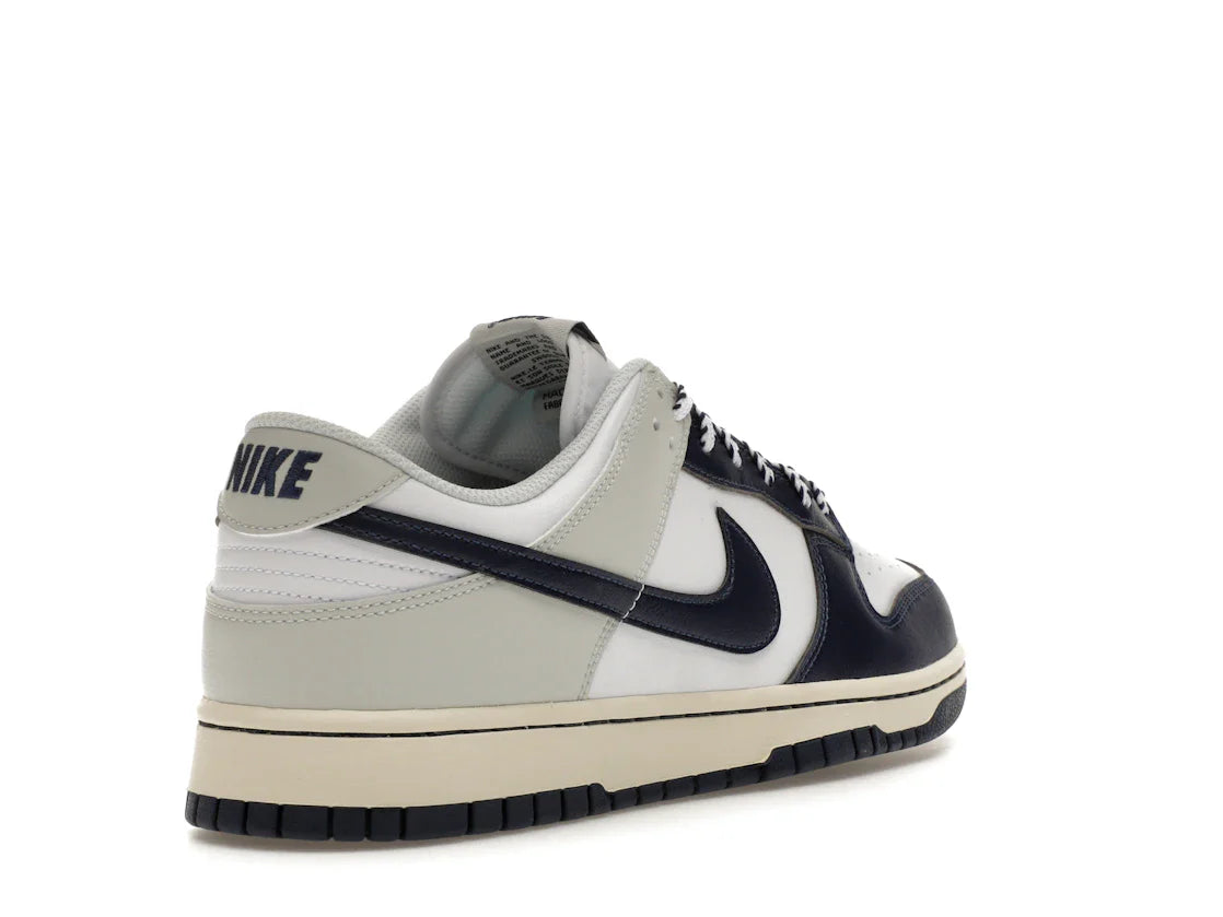 Nike Dunk Low New York Yankees