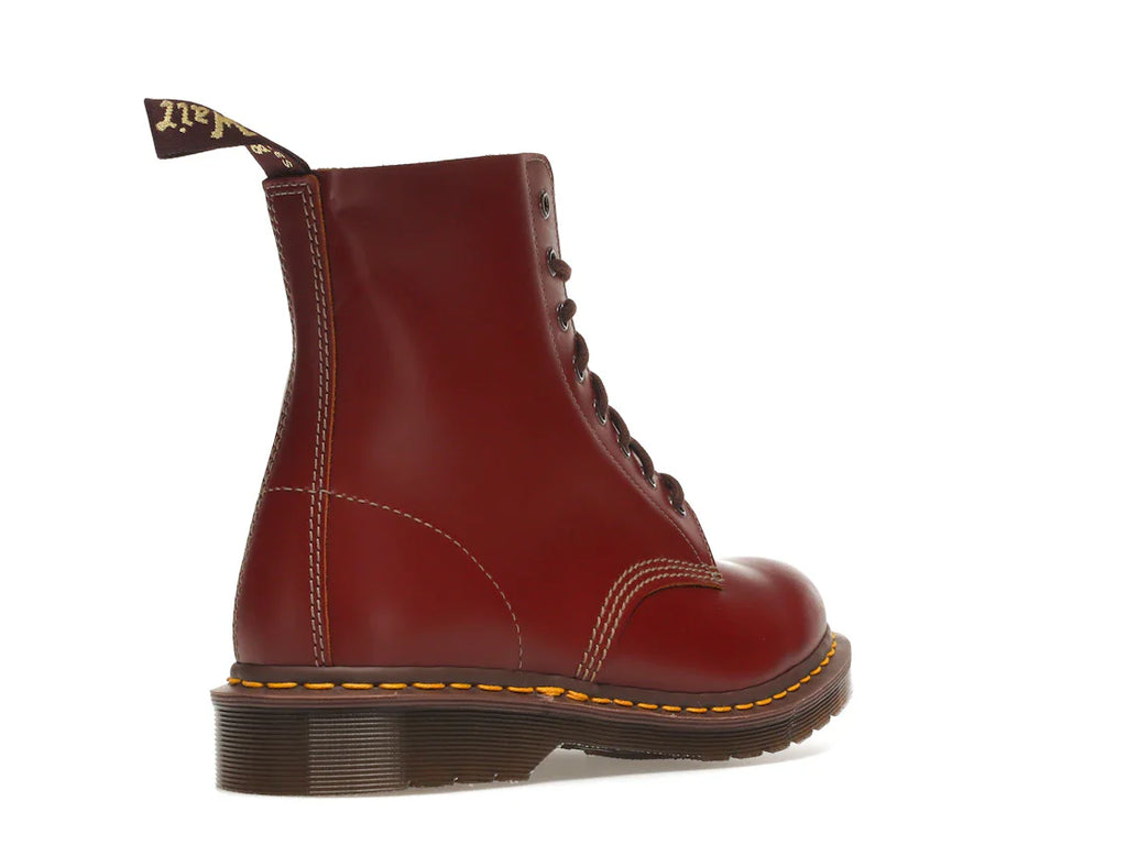 Dr. Martens 1460 Vintage Schnürstiefel, hergestellt in England, oxbloodfarben, Quilon