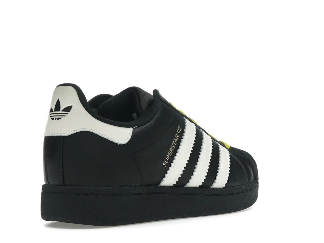 adidas Superstar 92 von Pharrell, Schwarz/Weiß