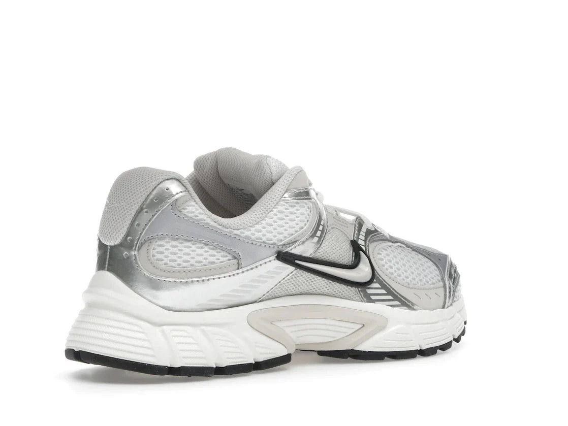 Nike V5 RNR Sail Light Orewood Brown (Damen)