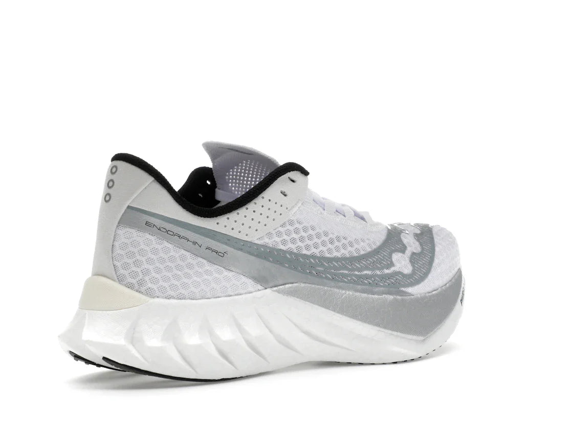 Saucony Endorphin Pro 4 Weiß Silber