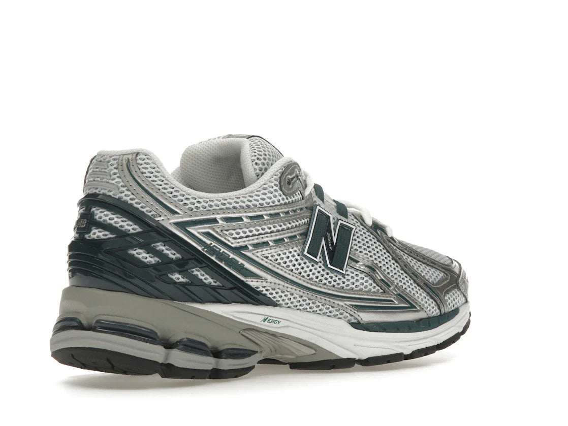 New Balance 1906R Silber Metallic Tiefsee