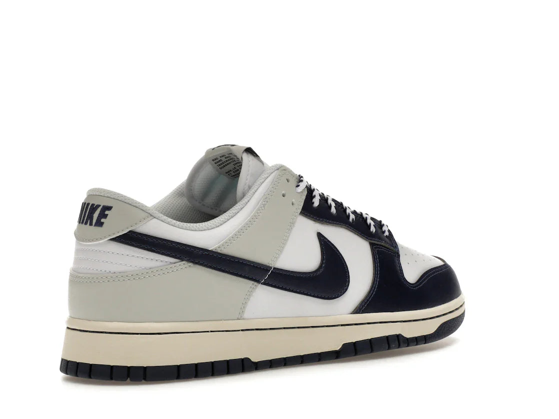 Nike Dunk Low New York Yankees