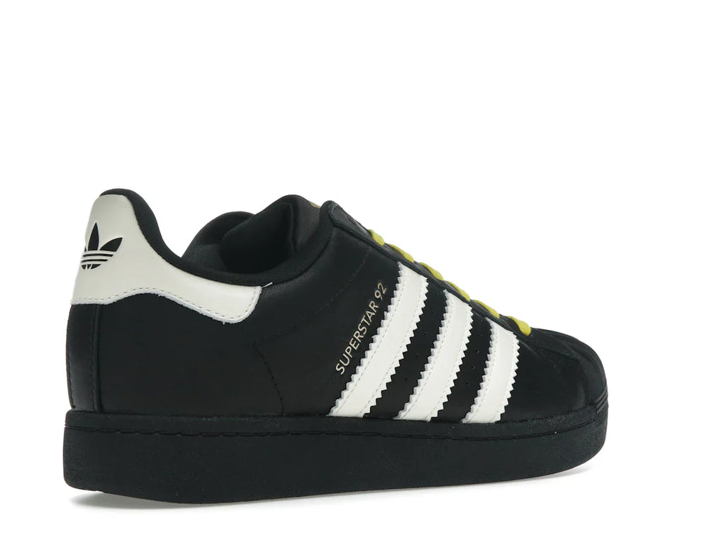 adidas Superstar 92 von Pharrell, Schwarz/Weiß