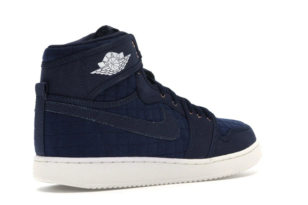 Jordan 1 Retro AJKO Blau Gesteppt