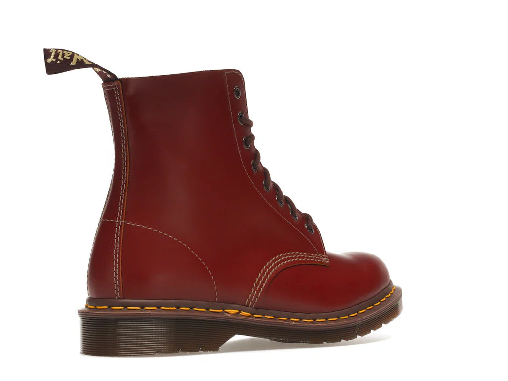 Dr. Martens 1460 Vintage Schnürstiefel, hergestellt in England, oxbloodfarben, Quilon