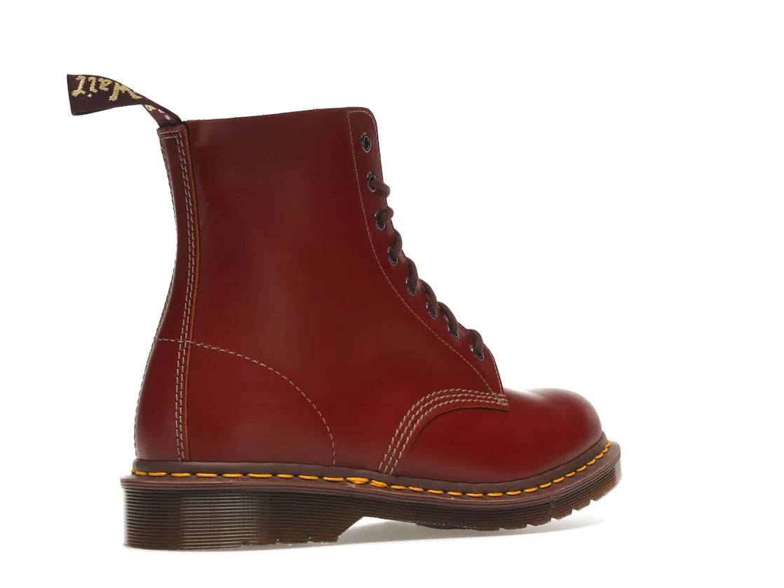Dr. Martens 1460 Vintage Schnürstiefel, hergestellt in England, oxbloodfarben, Quilon