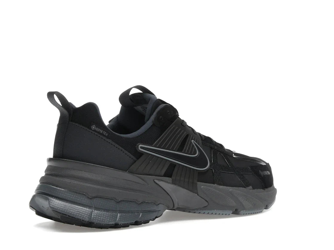 Nike V2K Run Gore-Tex Schwarz Eisengrau
