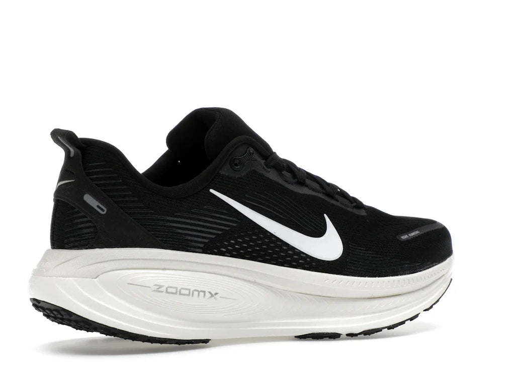 Nike Vomero 18 Schwarz, Kokosmilch, Hellgrau, Weiß