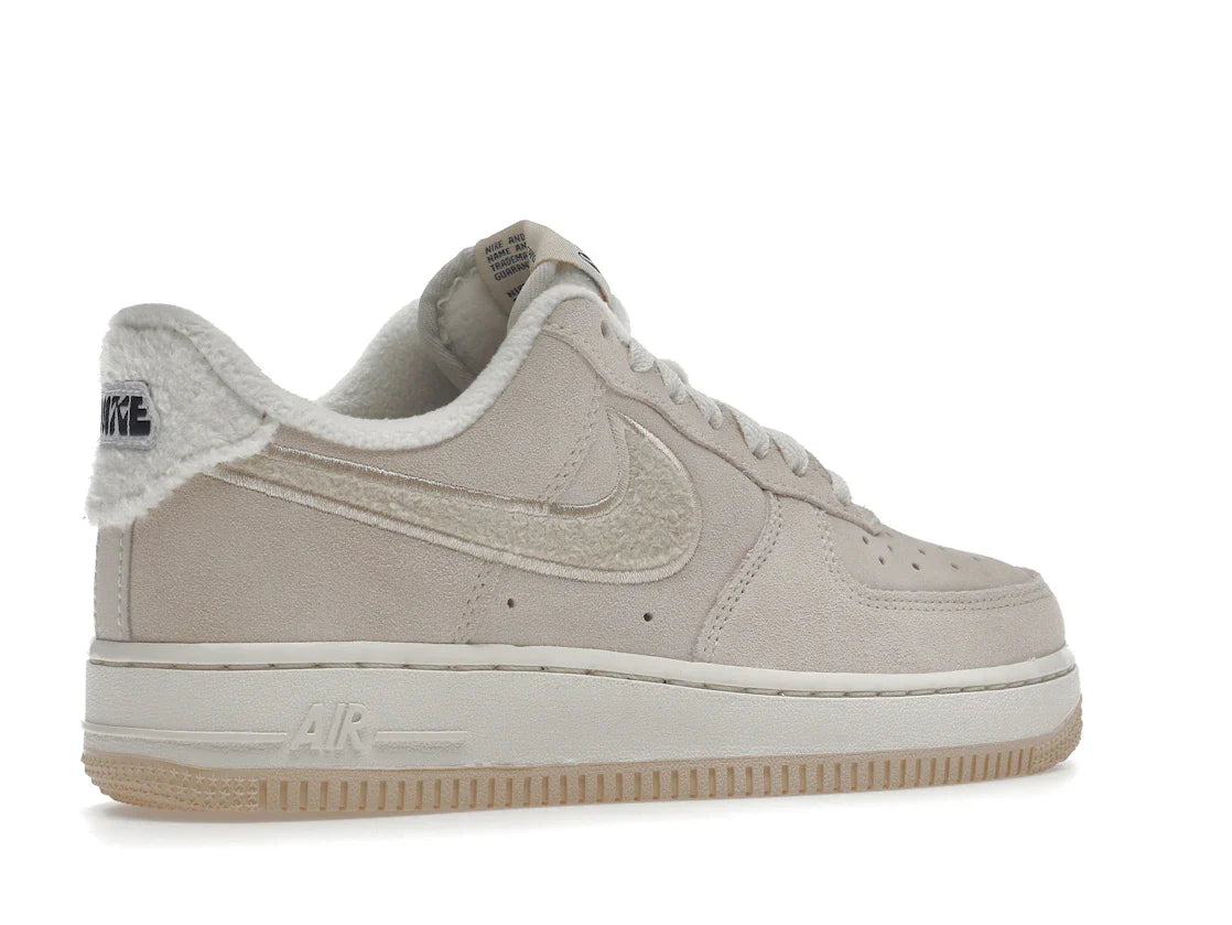 Nike Air Force 1 Low '07 SE Sanddrift Gum Fleece (Damen)
