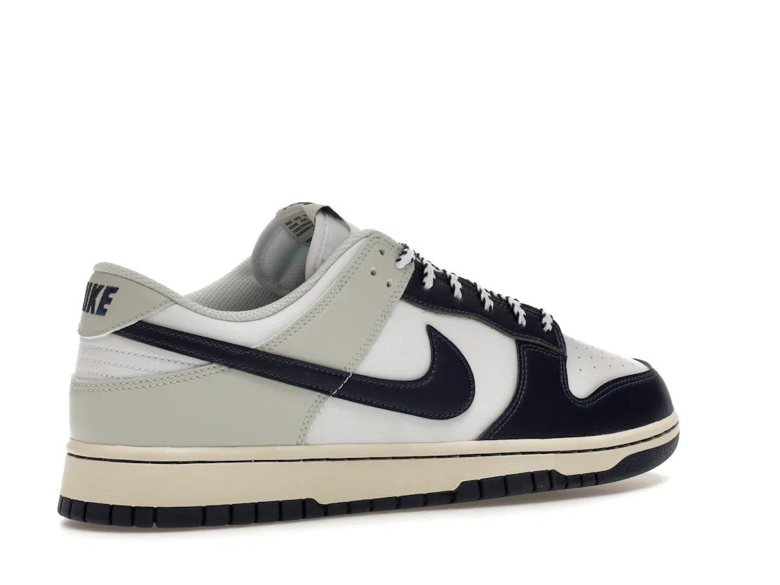Nike Dunk Low New York Yankees