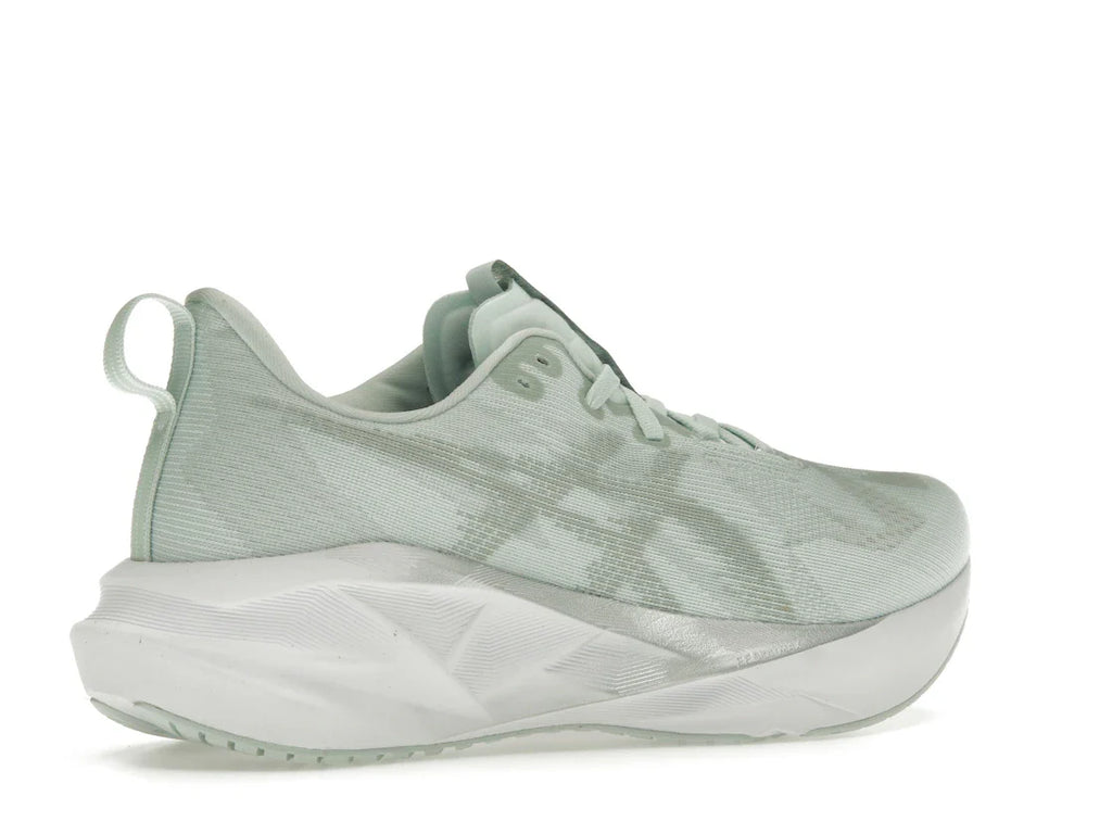 ASICS Novablast 5 Pure Aqua Seal Grau