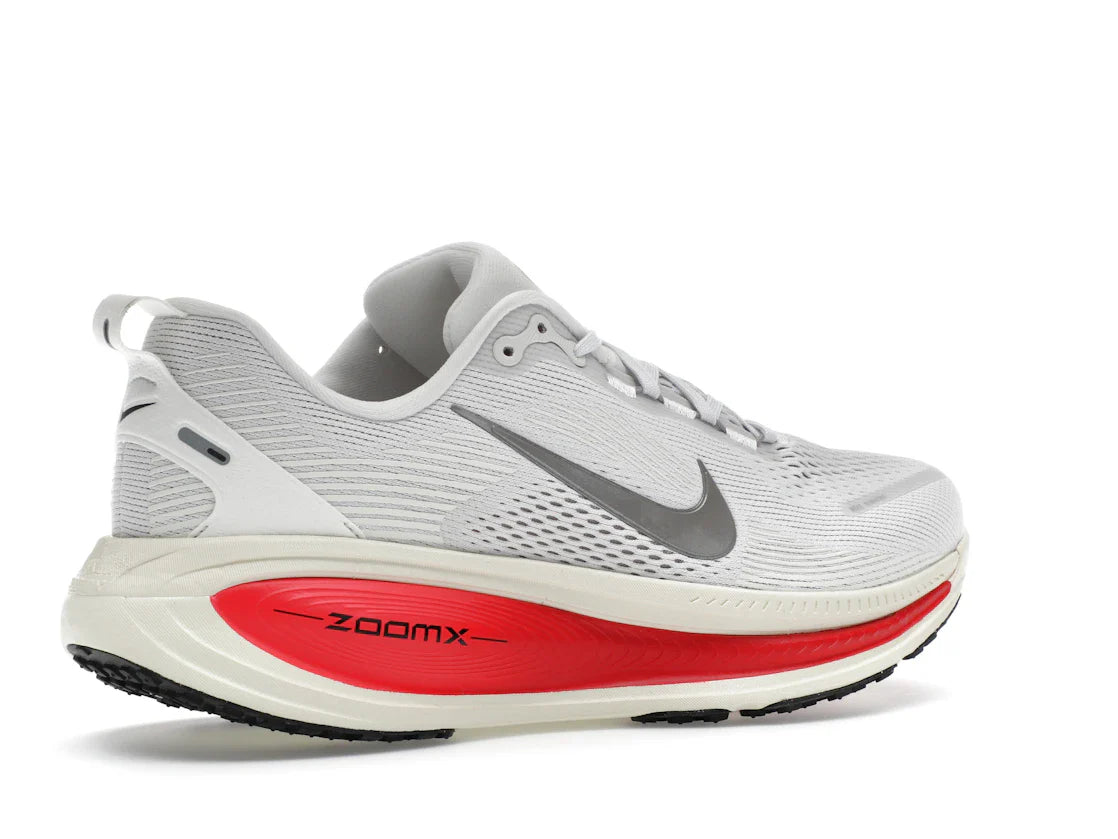 Nike Vomero 18 Platinum Tint Siren Red Light Smoke Gray Metallic Pewter
