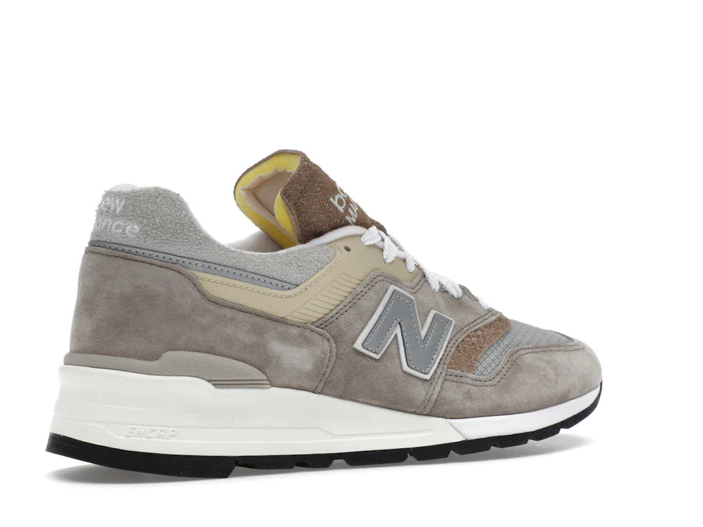 New Balance 997 MiUSA Light Mushroom Mirage Gray