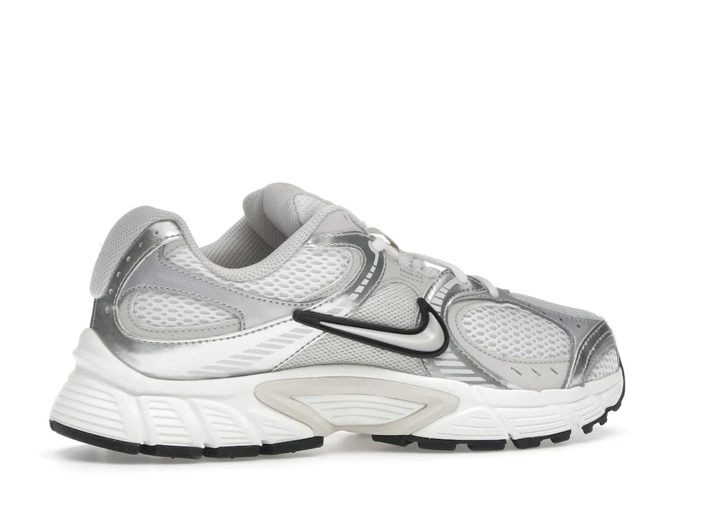 Nike V5 RNR Sail Light Orewood Brown (Damen)