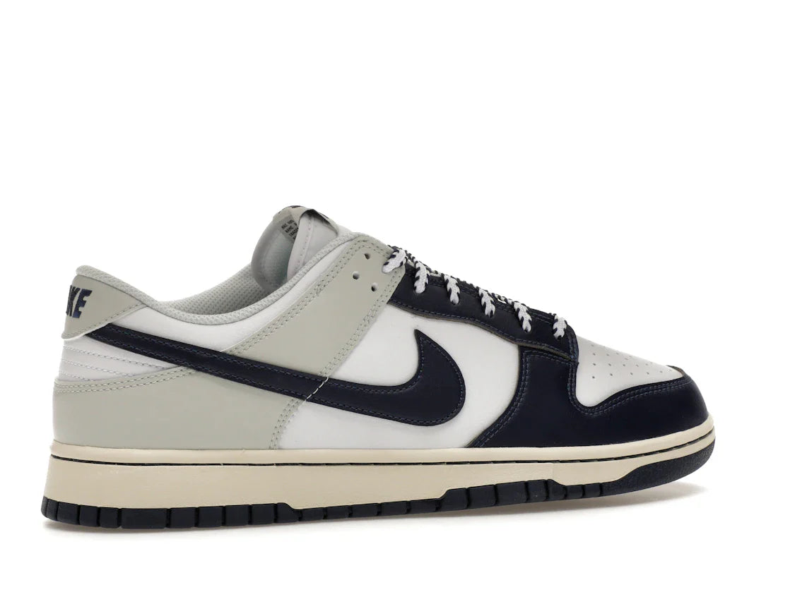 Nike Dunk Low New York Yankees