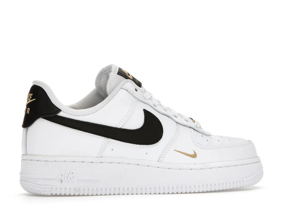 Nike Air Force 1 Low '07 Essential Weiß Schwarz Gold Mini Swoosh (Damen)