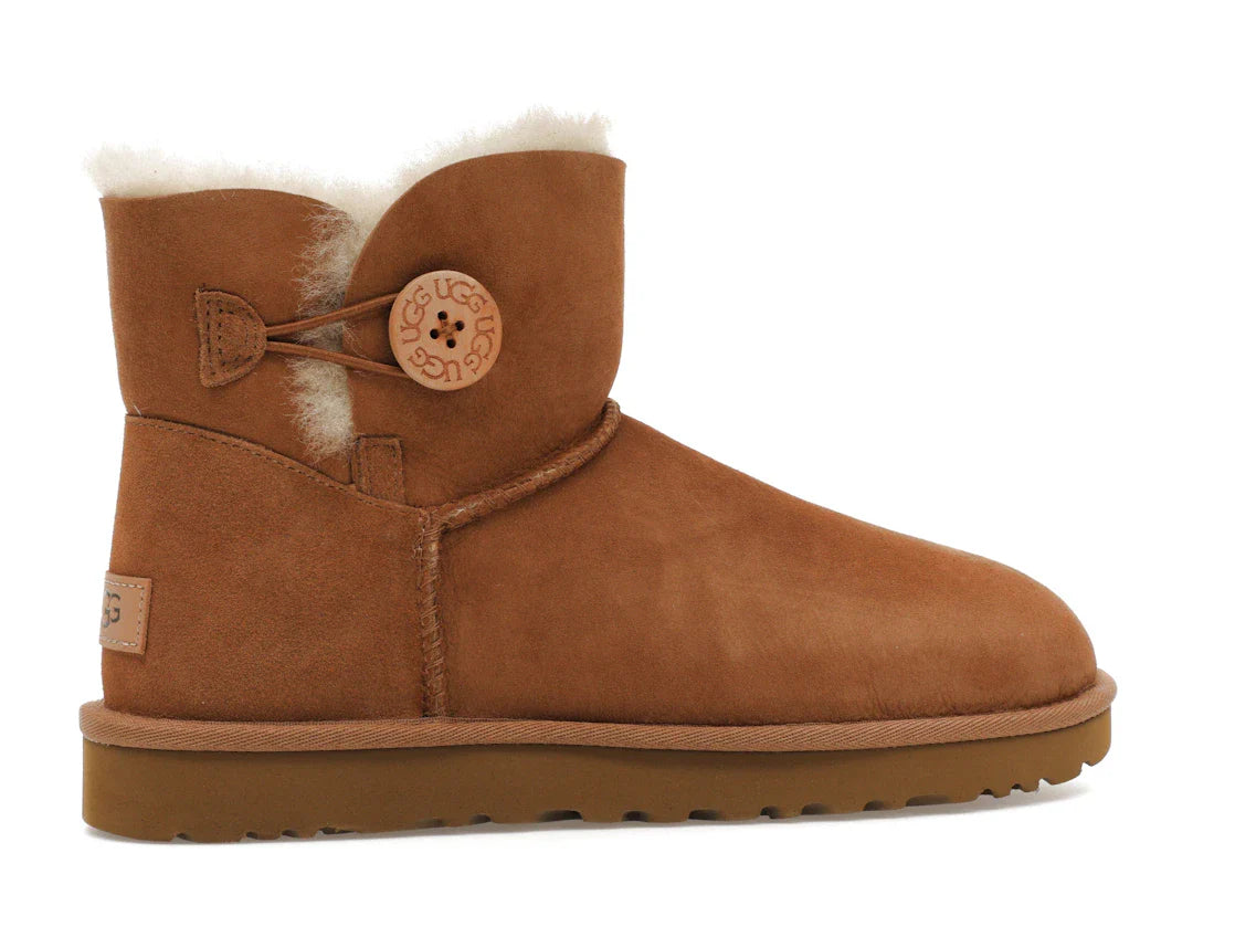 UGG Mini Bailey Button II Kastanie (Damen)