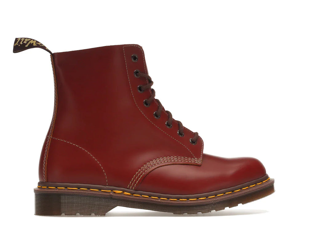Dr. Martens 1460 Vintage Schnürstiefel, hergestellt in England, oxbloodfarben, Quilon