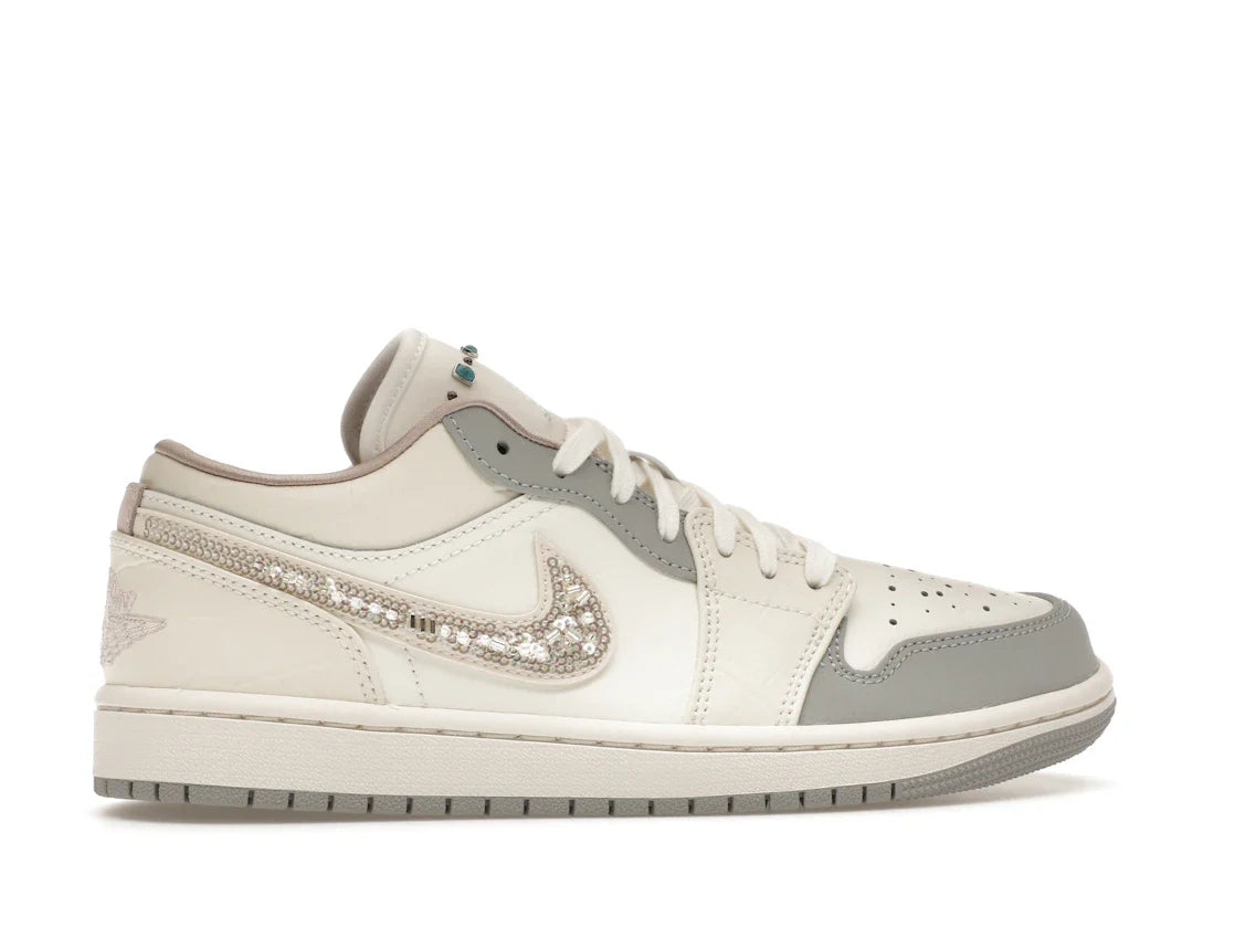 Jordan 1 Low Sail Soft Pearl (Damen)